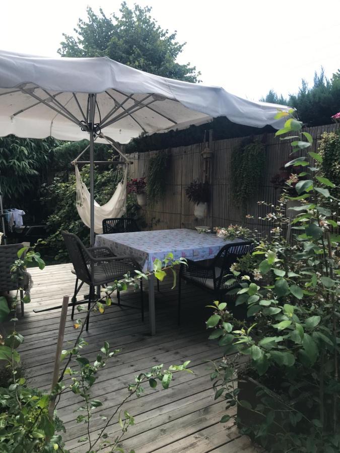 Gardencaravan Near Ghent In Green Area Exterior photo